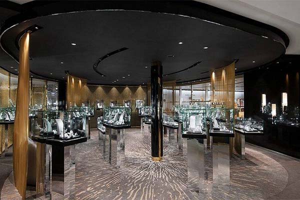 Celebrity Apex Gallery Image